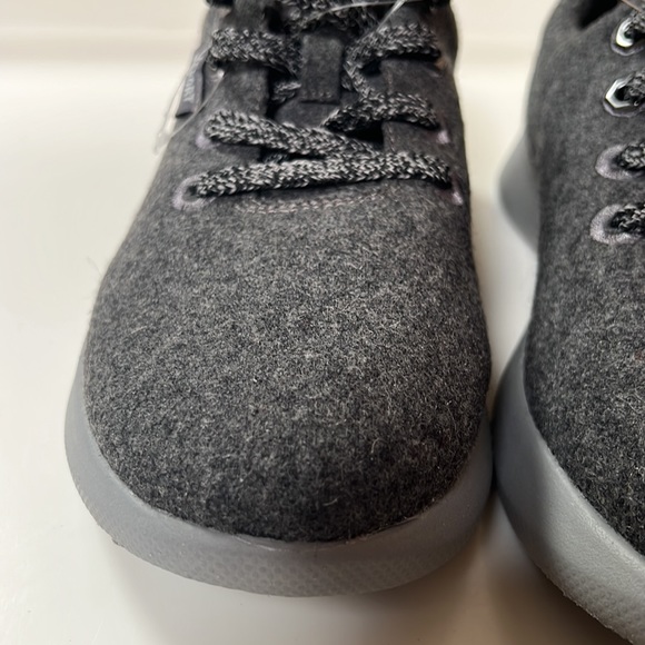 JSport Women’s Arrow Memory Foam Lace-Up Casual Walking Sneakers in Tweed Grey - Picture 4 of 13